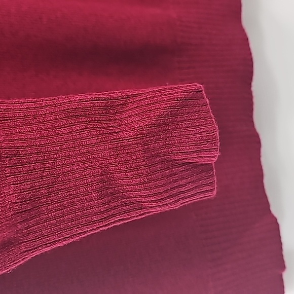 Express Cranberry Red Crew Neck Pullover Style Sweater w Ribbed Neck Wrist & Hem - Picture 5 of 10
